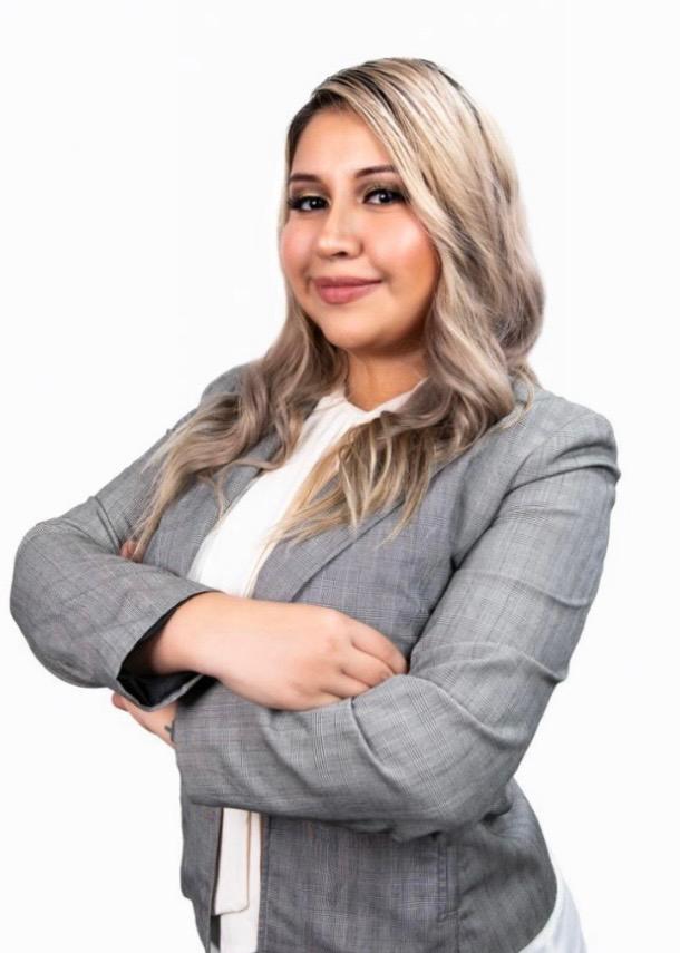 Woman in a grey blazer arms - Keyside Property Group (Sell my house fast florida)